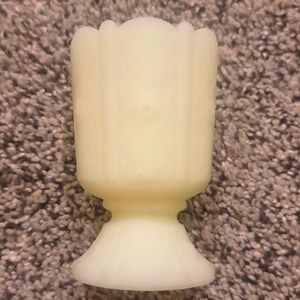 VINTAGE FENTON URANIUM VASE